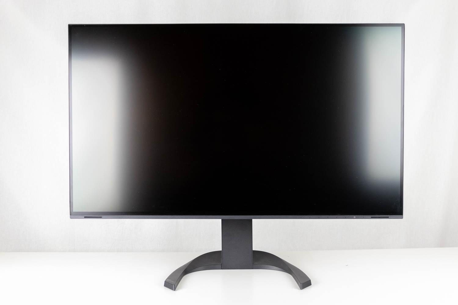 EIZO FlexScan EV3240X Review - It Means Business - Design