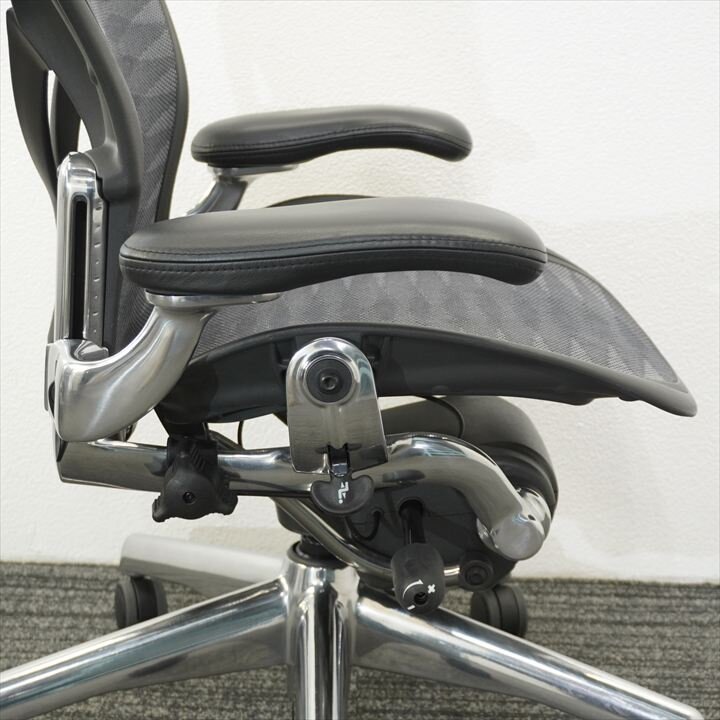 ハーマンミラー アーロンチェアー ポスチャーフィット タキシード