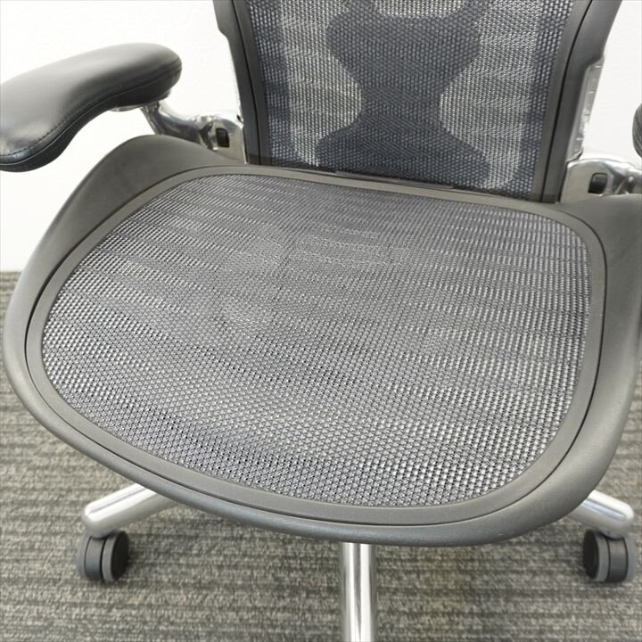 ハーマンミラー アーロンチェアー ポスチャーフィット タキシード