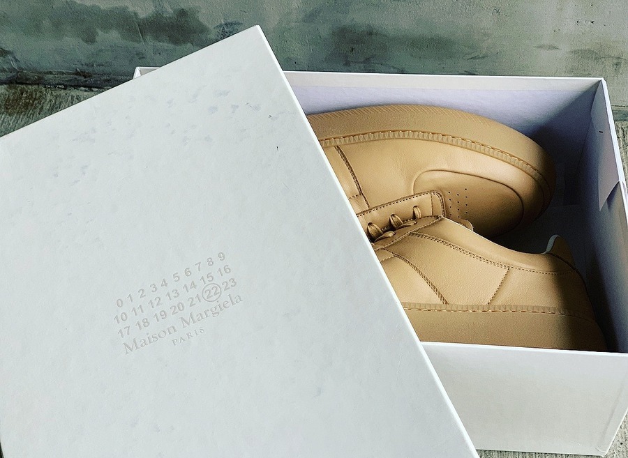 Maison Margiela 22 / メゾンマルジェラ 22 から ロートップスニーカー