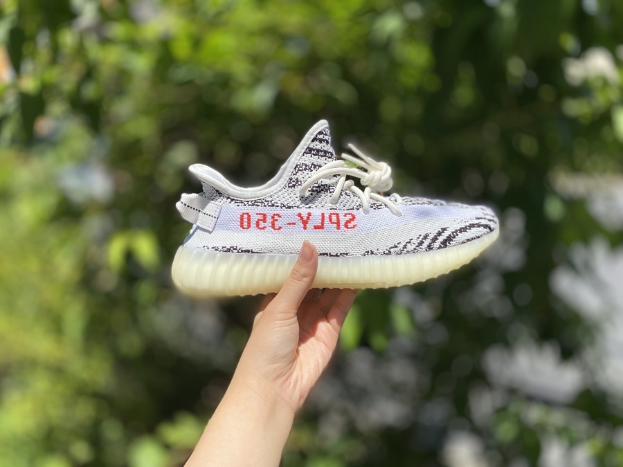 adidas + KANYE WEST/アディダス＋カニエウエスト】よりYEEZY BOOST