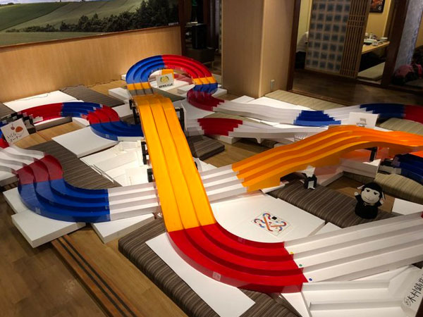 ミニ四駆サーキットを作ってみよう！ | タミヤ