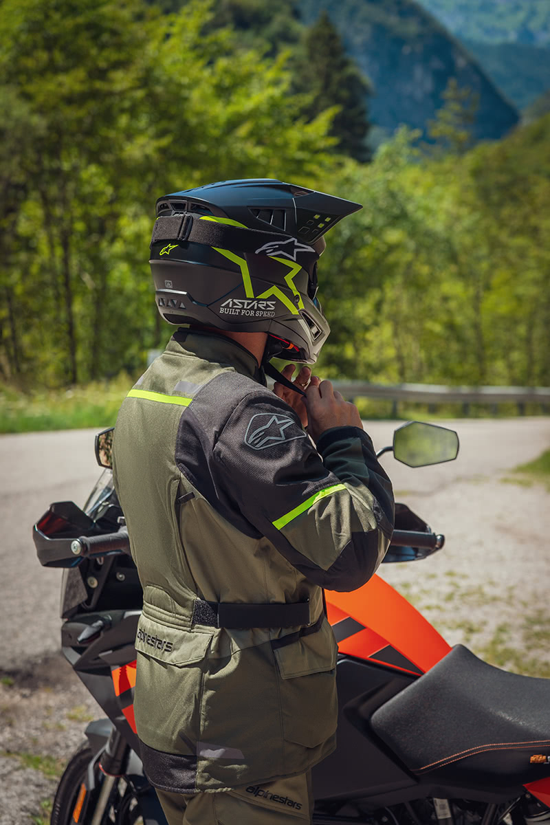 オールシーズン着られるツーリングモデル“ANDES v3 DRYSTAR JACKET”が