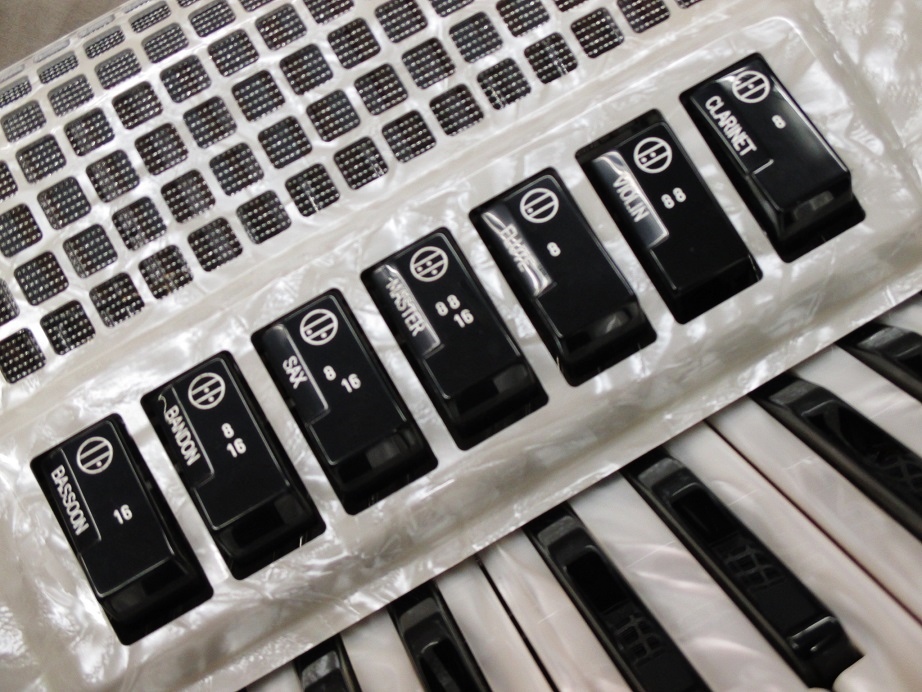 EXCELSIOR Model:308 [White] 【アコーディオン】 - 谷口楽器