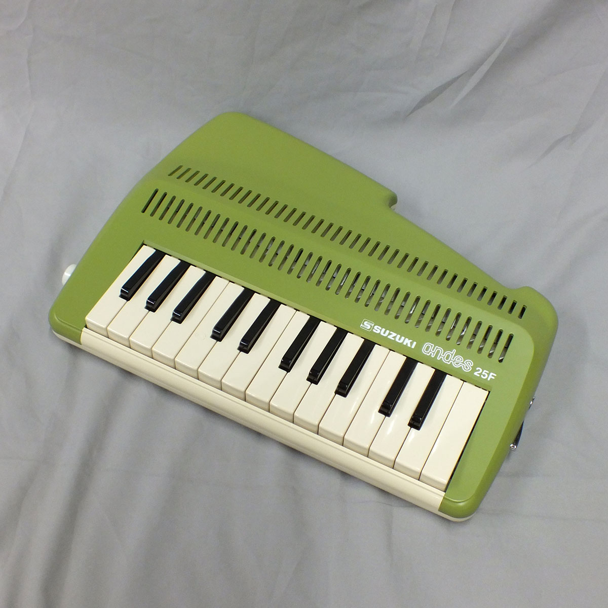 SUZUKI andes(アンデス) 25F【吹奏鍵盤笛】 - 谷口楽器