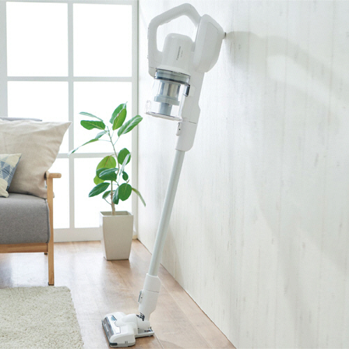 たのめーる】パナソニック コードレススティック掃除機 ホワイト MC