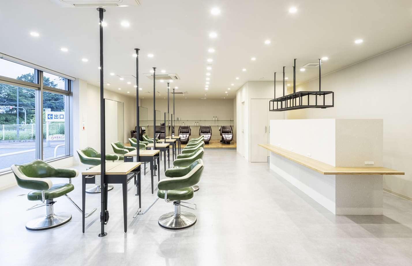 THEIA Mirror | ミラー・サロン家具・ワゴン等 | 製品情報 | タカラ