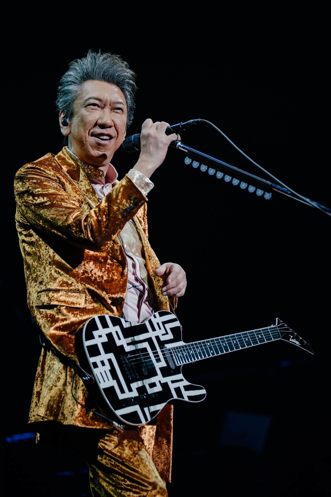 ライブレポート】布袋寅泰『LIVE IN BUDOKAN』2Daysレポ到着「ようこそ