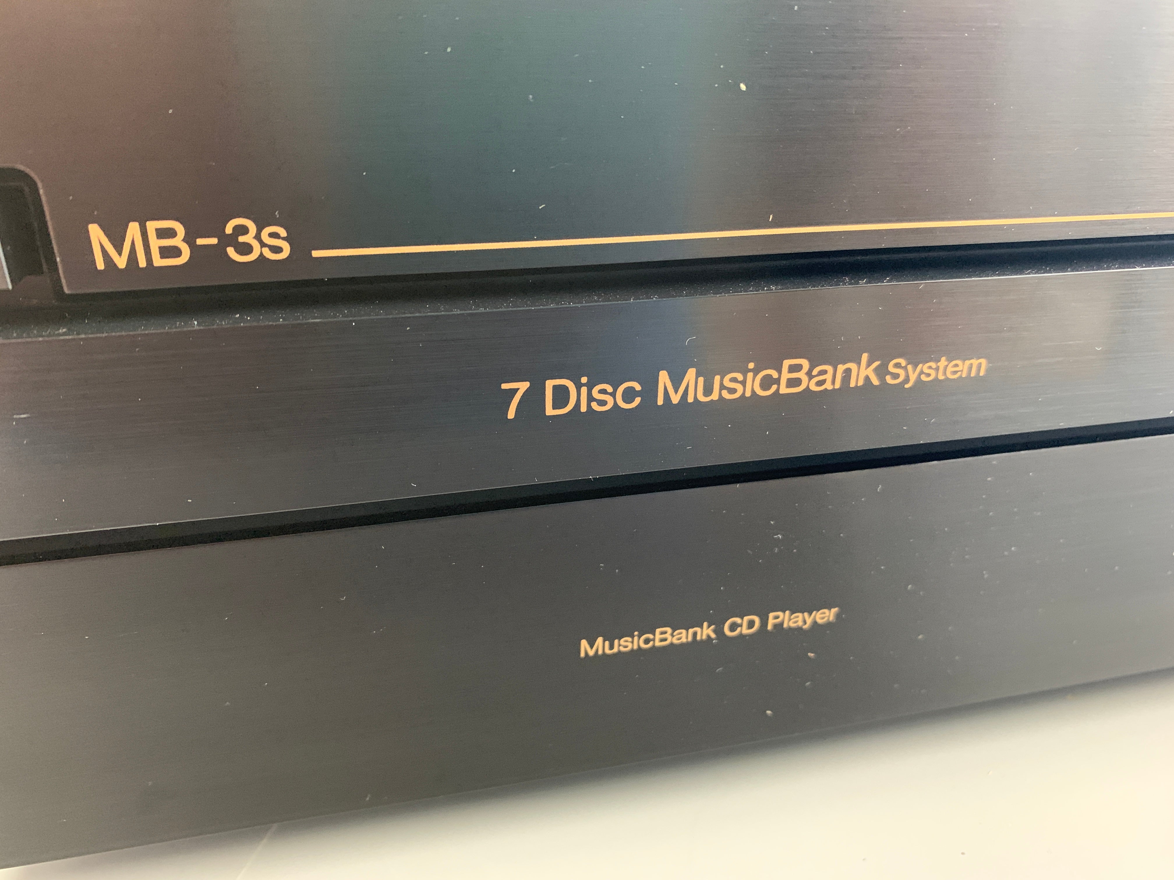 Nakamichi MB-3S Music Bank CD Player * 7 Discs – The Turntable Store