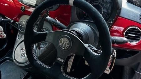 THREEHUNDRED スポーツステアリング - THREE HUNDRED ABARTH Parts Brand