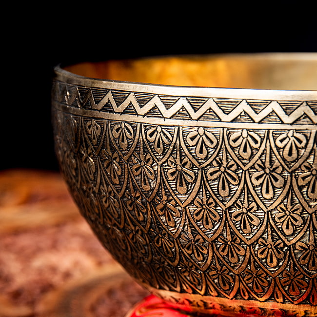 一点物】龍鱗柄 彫琢深彫仕上げ シンギングボウル 直径19cm程度 音階D#