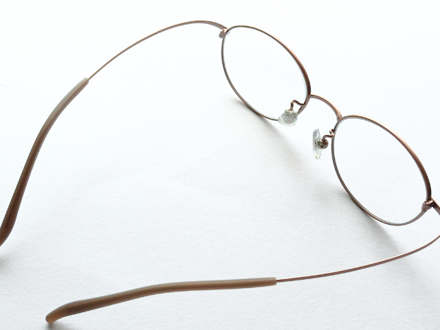 眼鏡市場で大人気！無重力フレーム「ZEROGRA（ゼログラ）」のレビュー