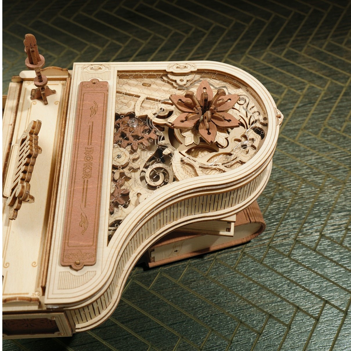 AMK81 魔法のピアノ