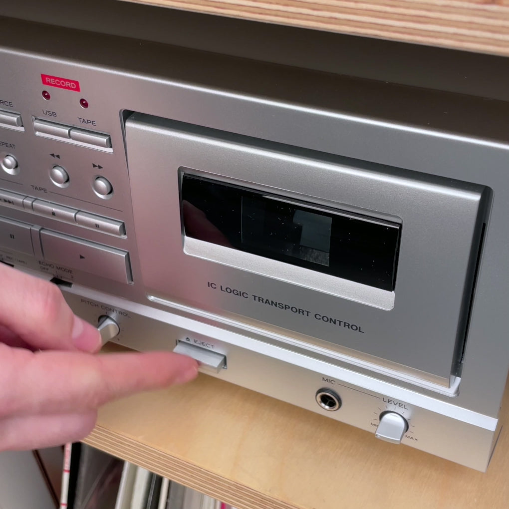 Teac: AD-850 Cassette Player / CD Player / USB Recorder (AD850SES