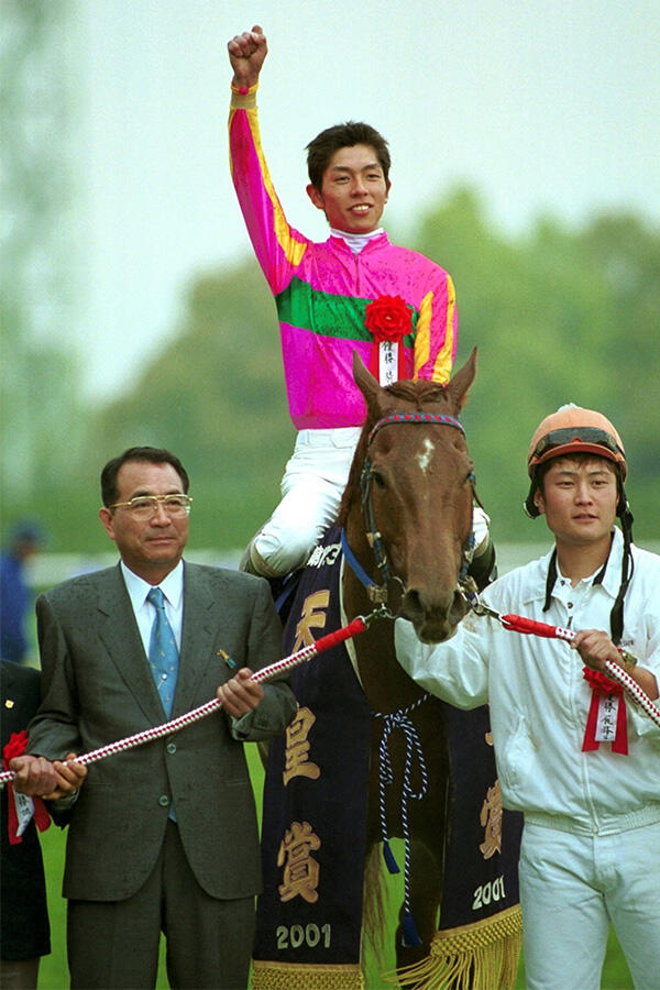 テイエムオペラオー「古馬の中長距離GIを完全制覇した世紀末覇王