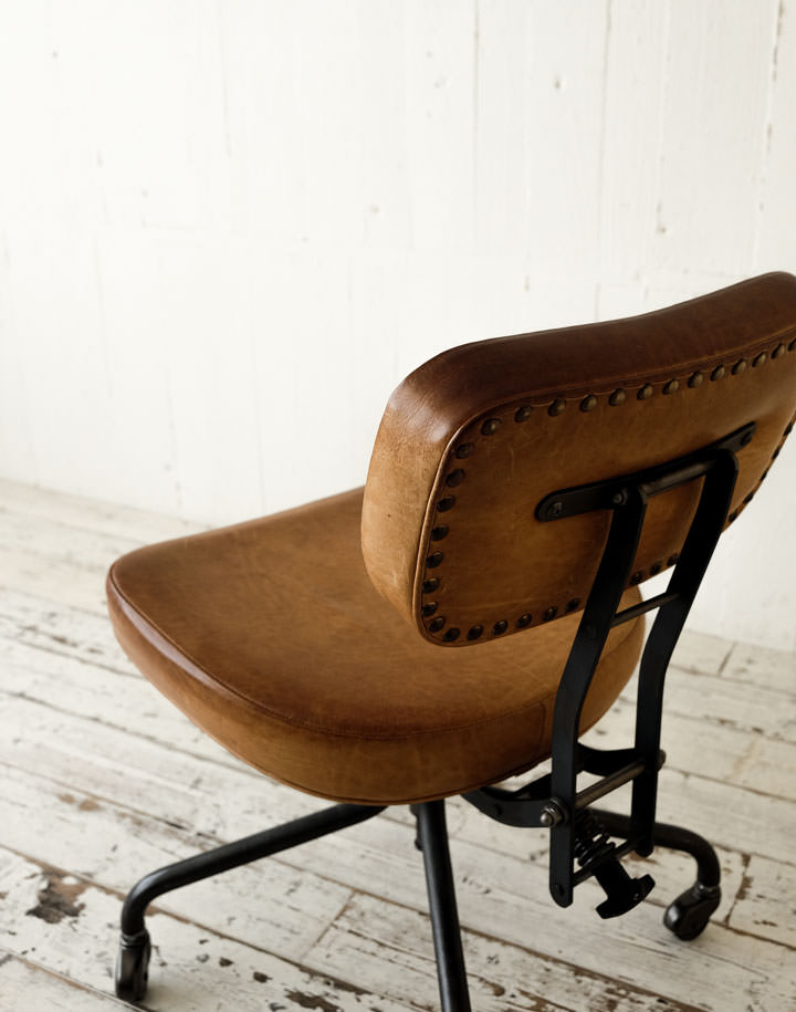 SUTTO DESK | TRUCK FURNITURE