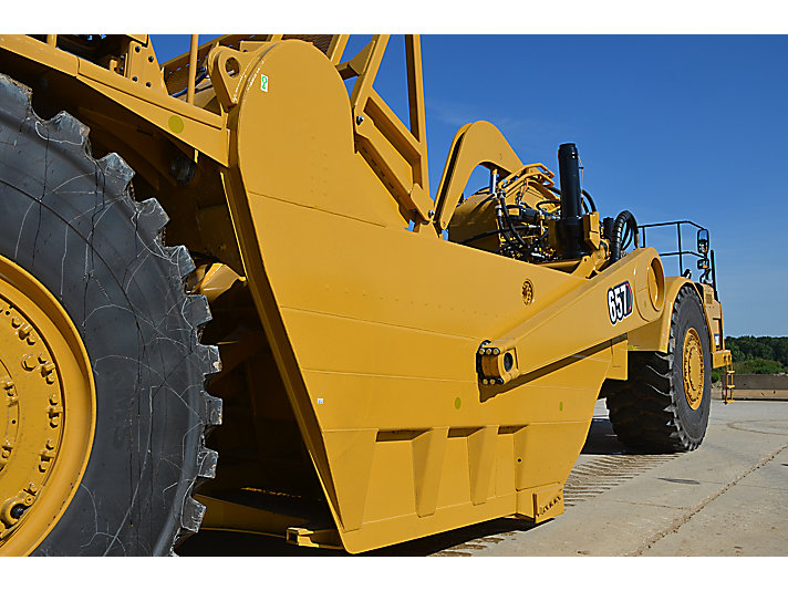 Wheel tractor scrapers CAT® 657