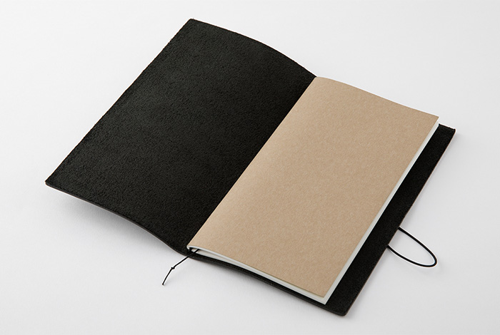 TRAVELER'S notebook Regular Size Black / トラベラーズノート