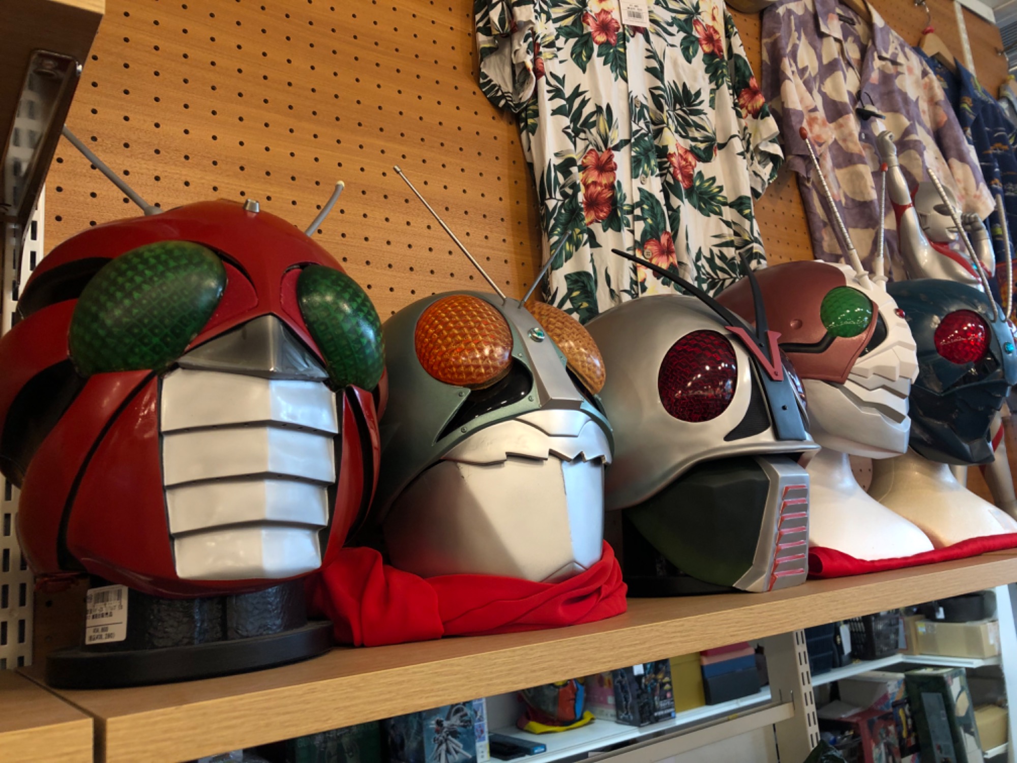 あの時の仮面ライダーがそのまま！！レプリカマスクをいくつか新入荷