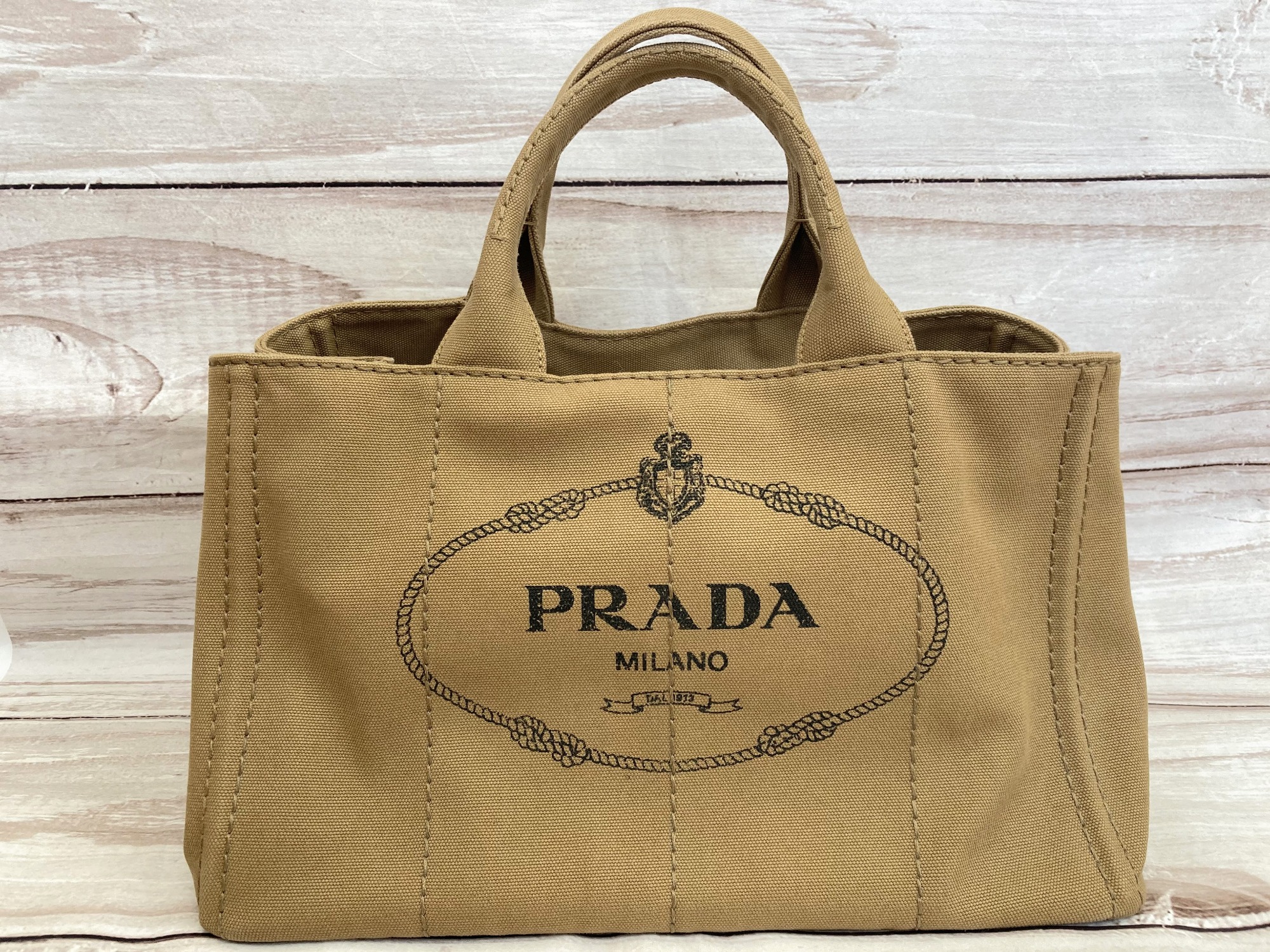 PRADA(プラダ)よりキャンバストートバッグ『カナパ』が買取入荷しま
