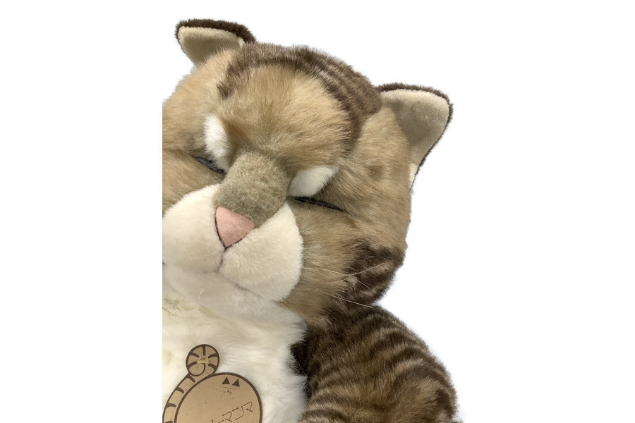 貴重なタグ付きのオリエンタルトーイ社のジョリーマンマ眠り猫が入荷