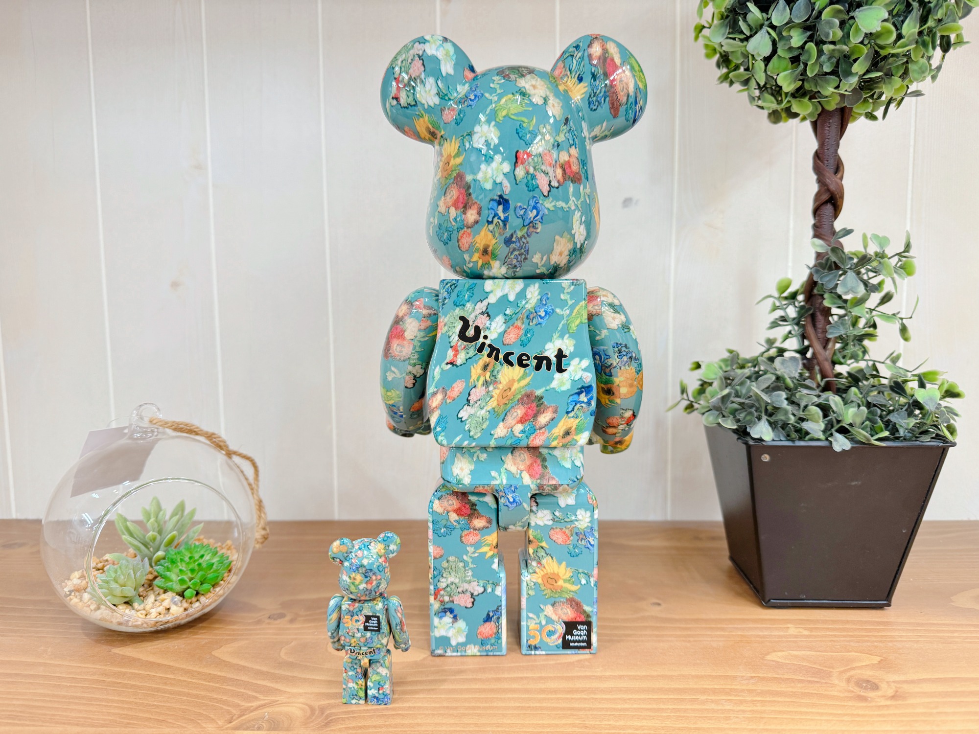 50周年記念デザイン】BEAR BRICK(ベアブリック)×ゴッホ美術館が入荷