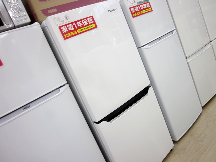 Hisense(ハイセンス)の130L 2ドア冷蔵庫 2017年製「HR-D1302」｜2019年
