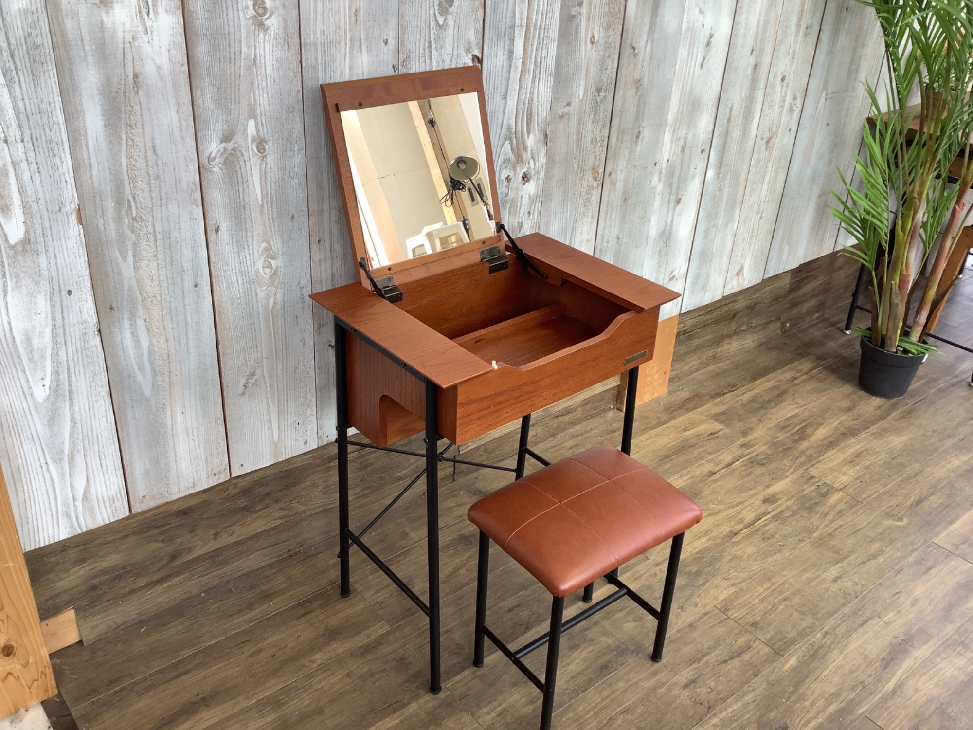 niko and（ニコアンド）】アメリカンビンテージのようなデザインの