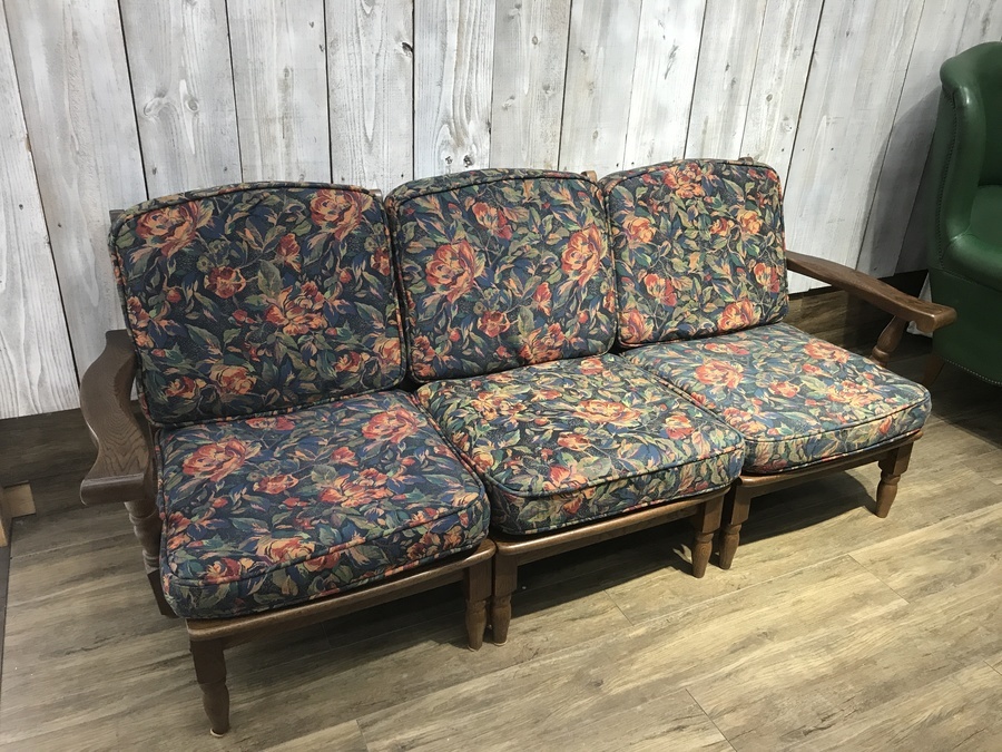 KOSUGA（コスガ）】アンティークデザインのセパレート式3人掛けソファ