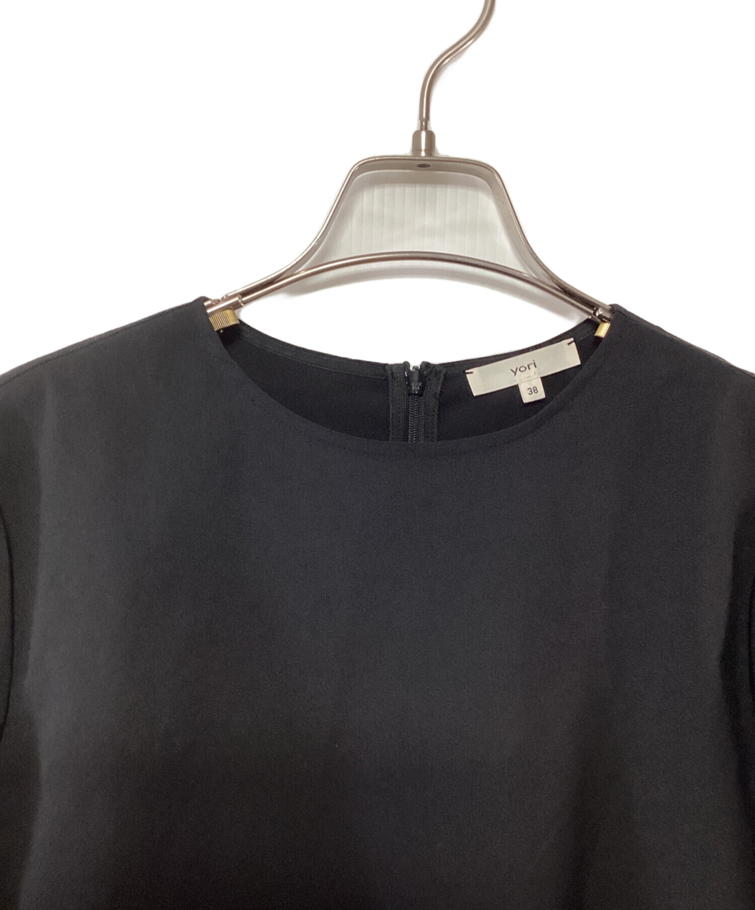 中古・古着通販】YORI (ヨリ) ヘムフリルブラウス ブラック サイズ:38