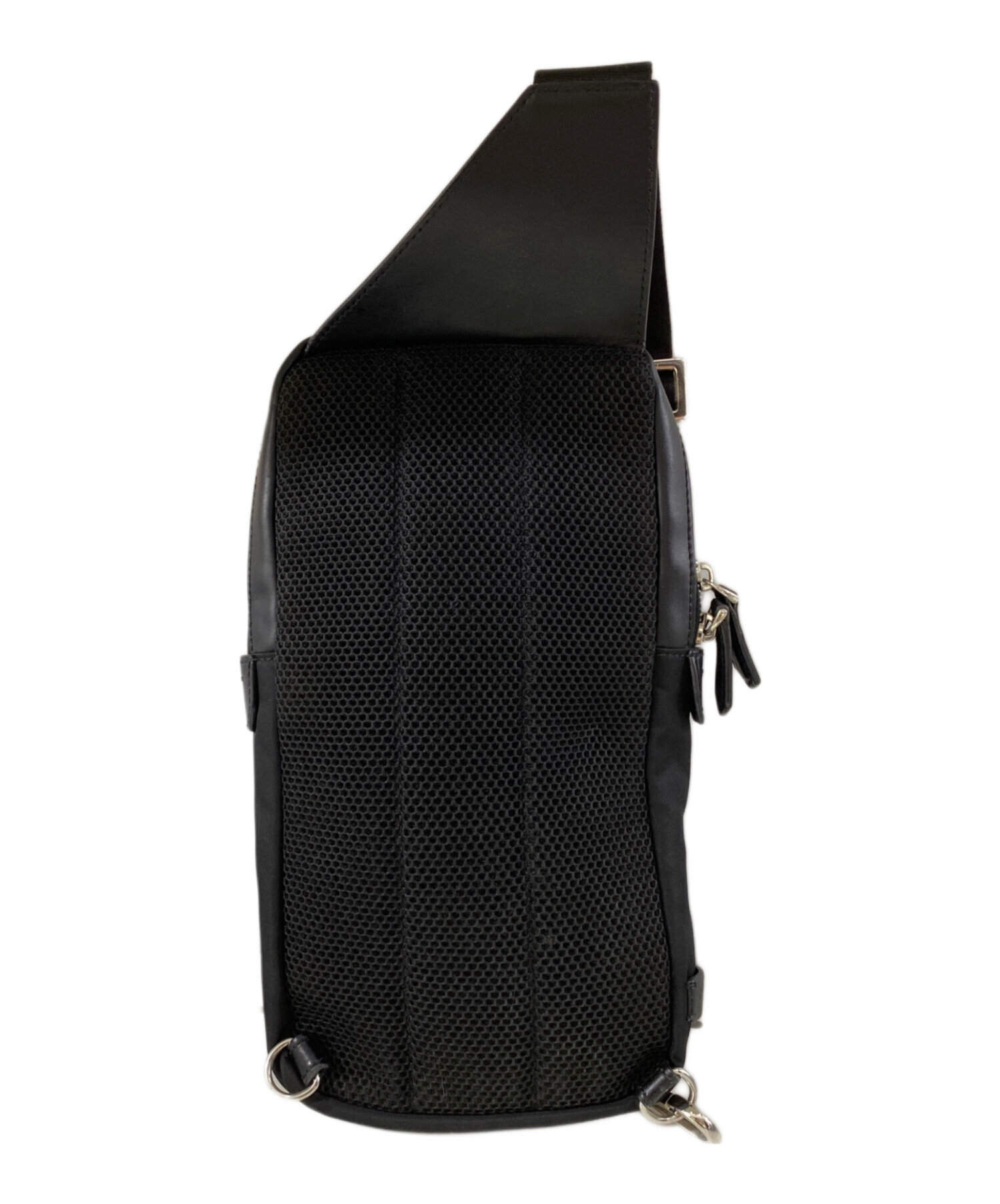 フェンディ モンスター カメラバッグ ショルダーバッグ レザー