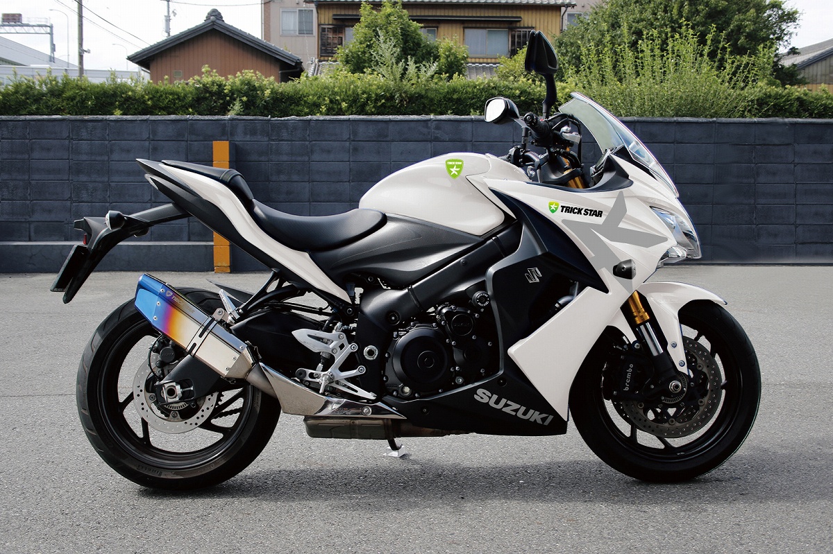 GSX-S1000F/S1000政府認証スリップオンマフラーIKAZUCHI 発売開始