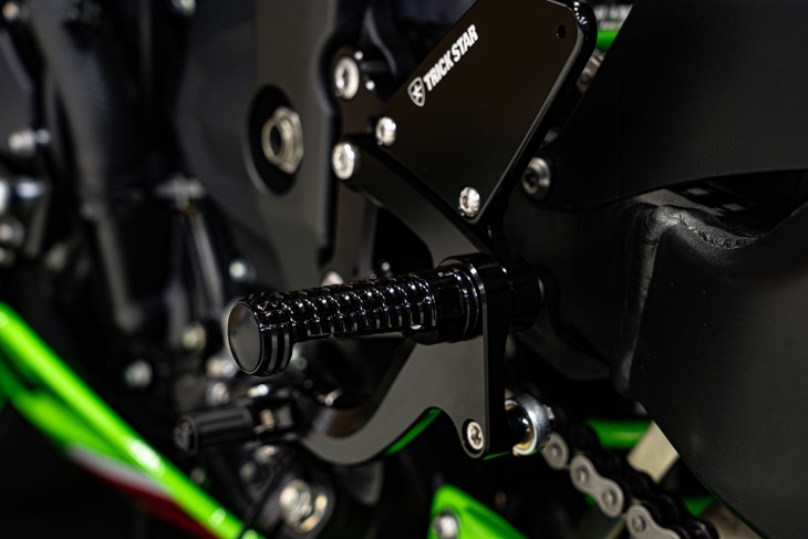 新製品情報】Ninja ZX-6R(24-) バックステップ | TRICK STAR 製品