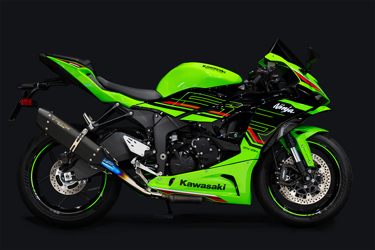 新製品情報】Ninja ZX-6R (24)スポーツコンバートマフラーIKAZUCHI 焼