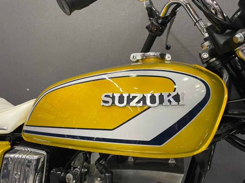 GT380 Candy Gold 新品純白シート 集合管｜SOLD OUT｜旧車・絶版バイク