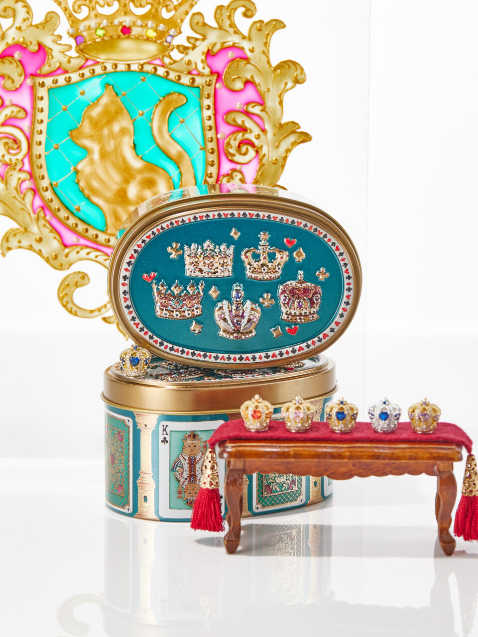 今回のジョーカーは“魔女ネコ”！『ネコのトランプ缶2』が伊勢丹新宿店