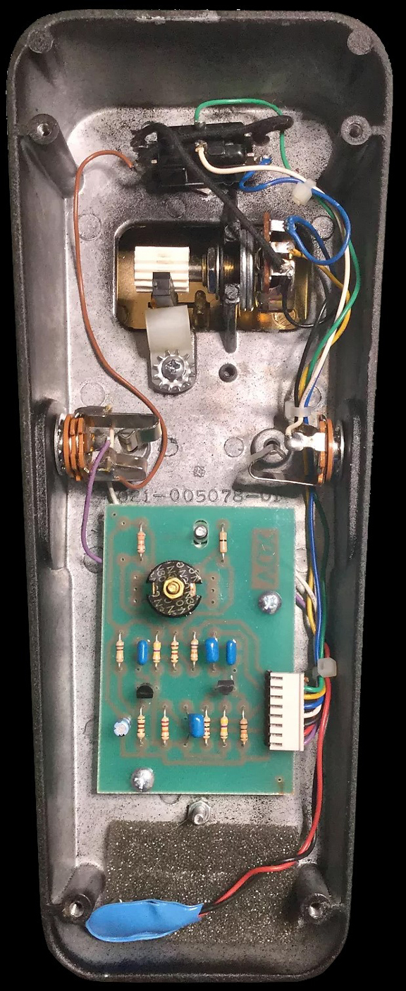 The VOX Showroom -- Vox V847G Limited Edition Gold Wah Wah Pedal