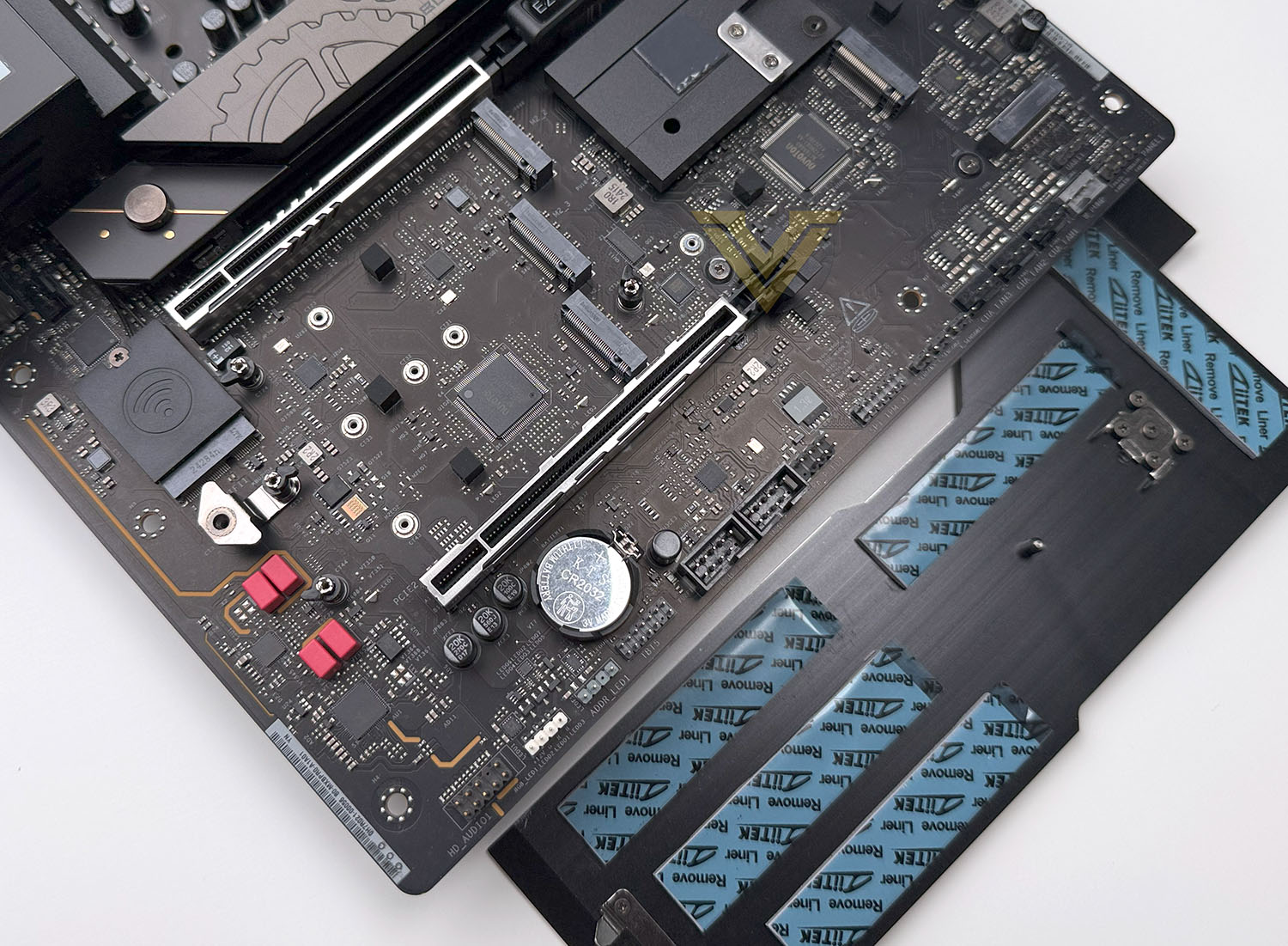 ASRock Z890 TAICHI Review - Closer Look