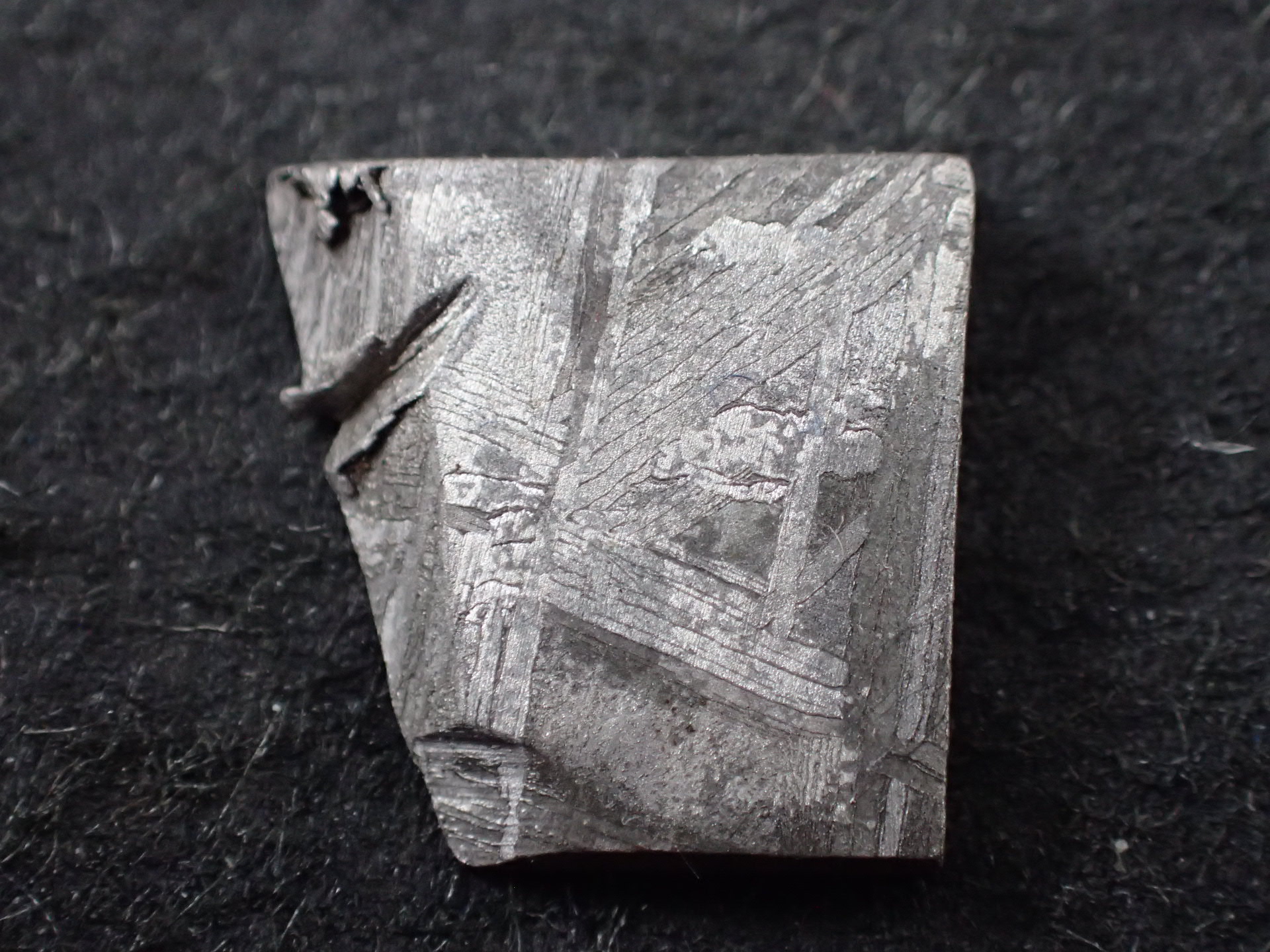 最高品質ギベオン隕石(Gibeon Meteorite) 落下地 ： Great Namaqualand