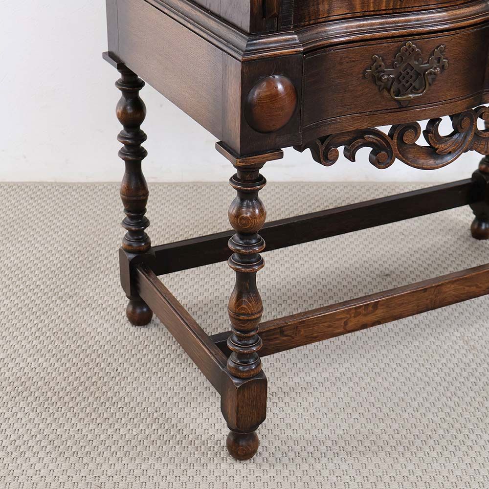 優雅な彫刻が彩る♪ ライティングビューロー VC113-291 – アンティーク