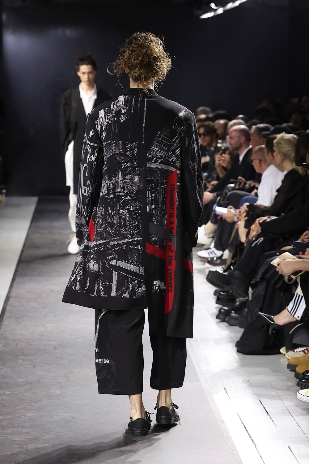 SPRING / SUMMER 2025 | Yohji Yamamoto (ヨウジヤマモト) Official Site