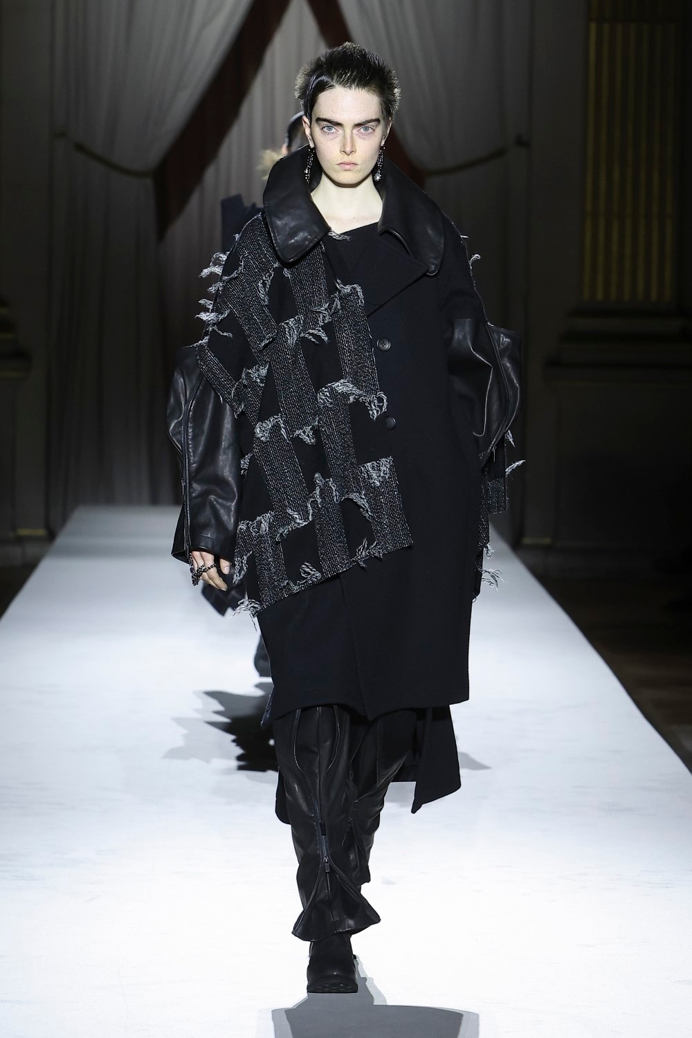 Yohji Yamamoto2025-26 Autumn/Winter Collection | Yohji Yamamoto