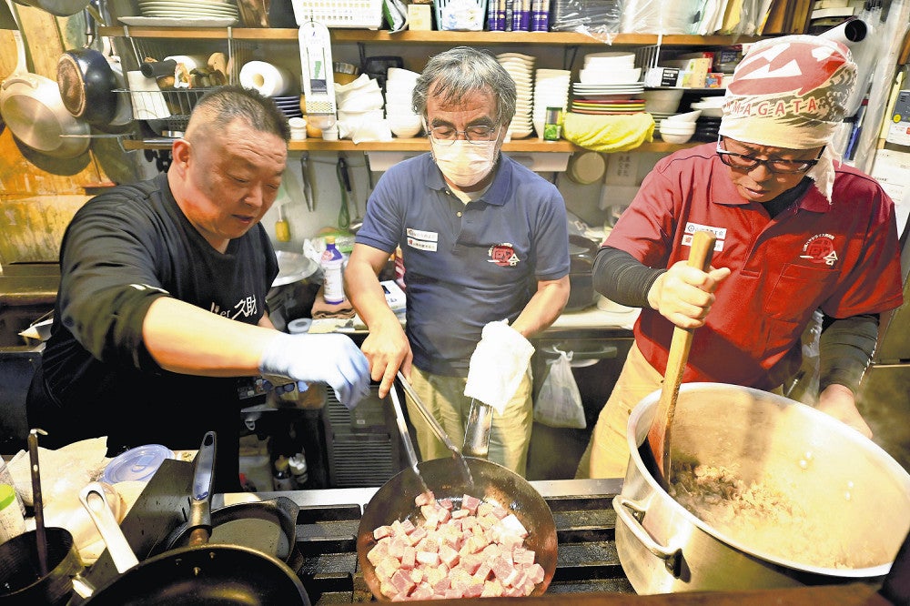 地域力］山県市（岐阜県）…ハヤシライス ご当地料理 催しで提供 記念品