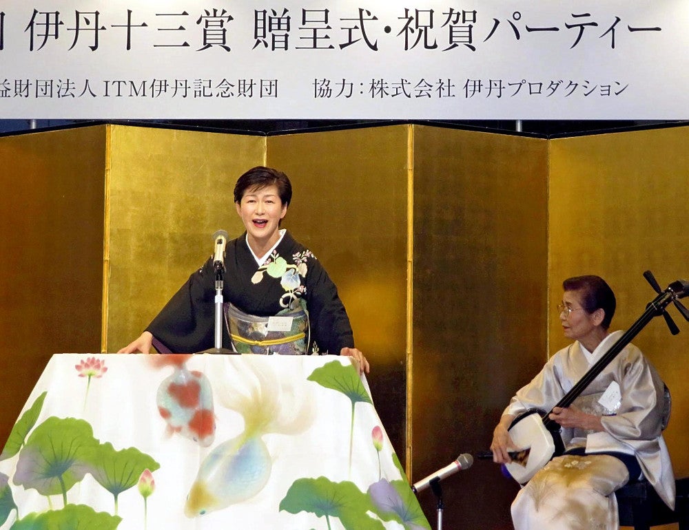 以心伝心、変幻自在」 曲師・沢村豊子一門のバチさばき : 読売新聞