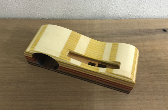 寄木スマホスピーカー | 製品紹介 | 伝統工芸品・箱根寄木細工 露木木工所