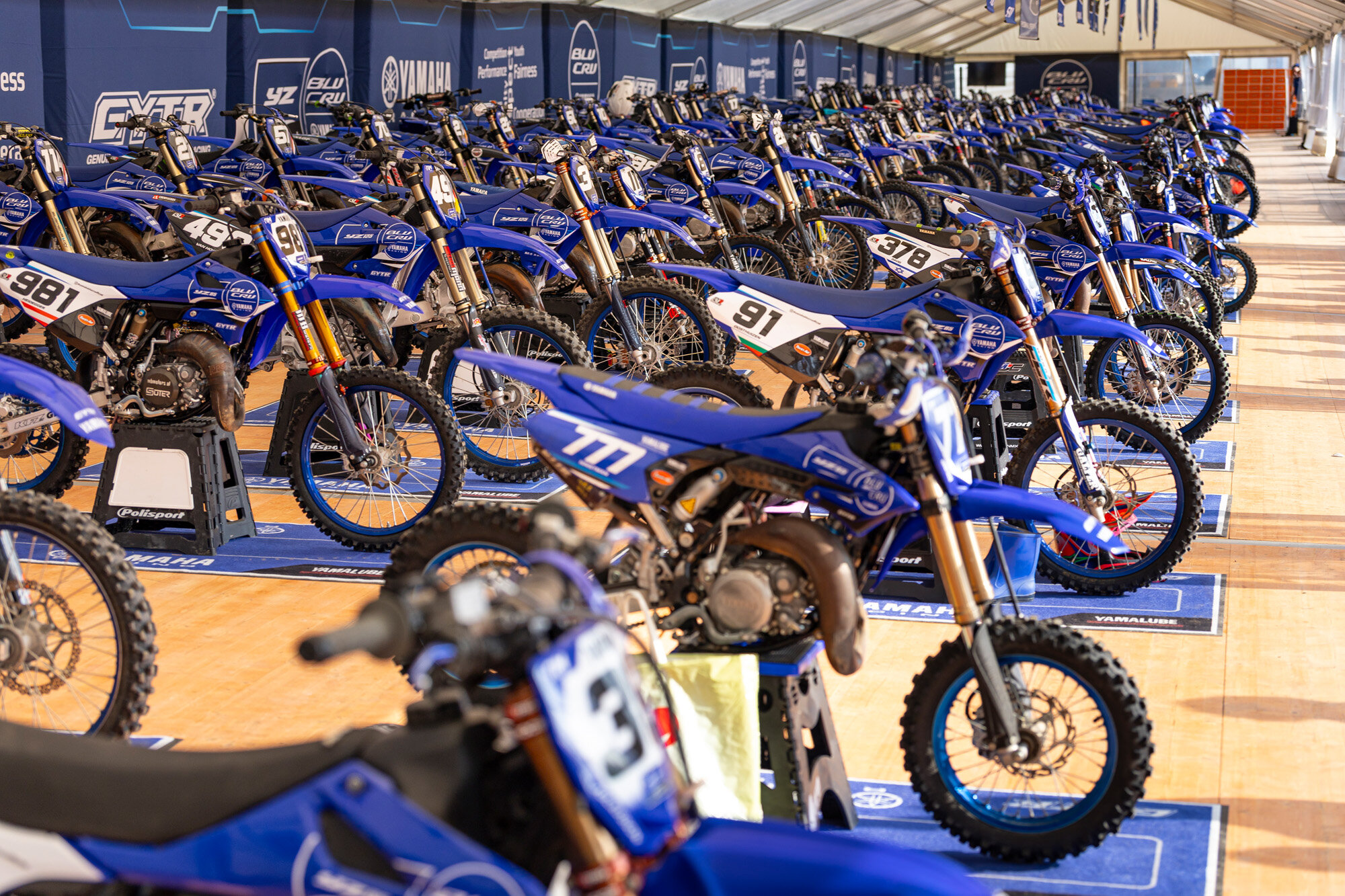 日本の若手ライダーをスウェーデンでのYZ BLU CRU Cup SuperFinaleに