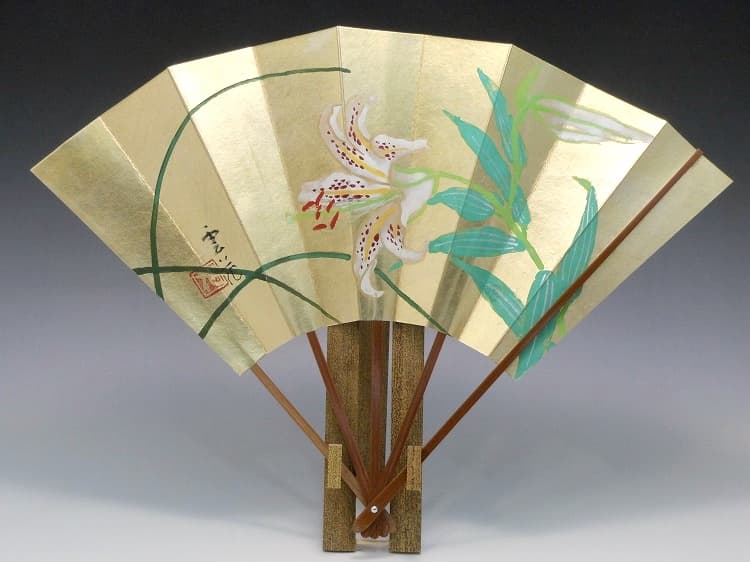 飾り扇子（カワホリ）金地 百合 | 京都扇子の山武扇舗ネット通販