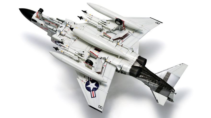 SWS 1/48 scale F-4J PHANTOM II | ZOUKEI-MURA