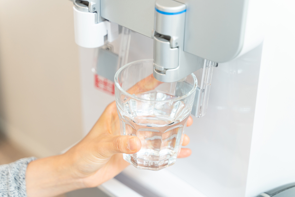 浄水型ウォーターサーバーでPFASは除去できる？日本の水道水の現状と