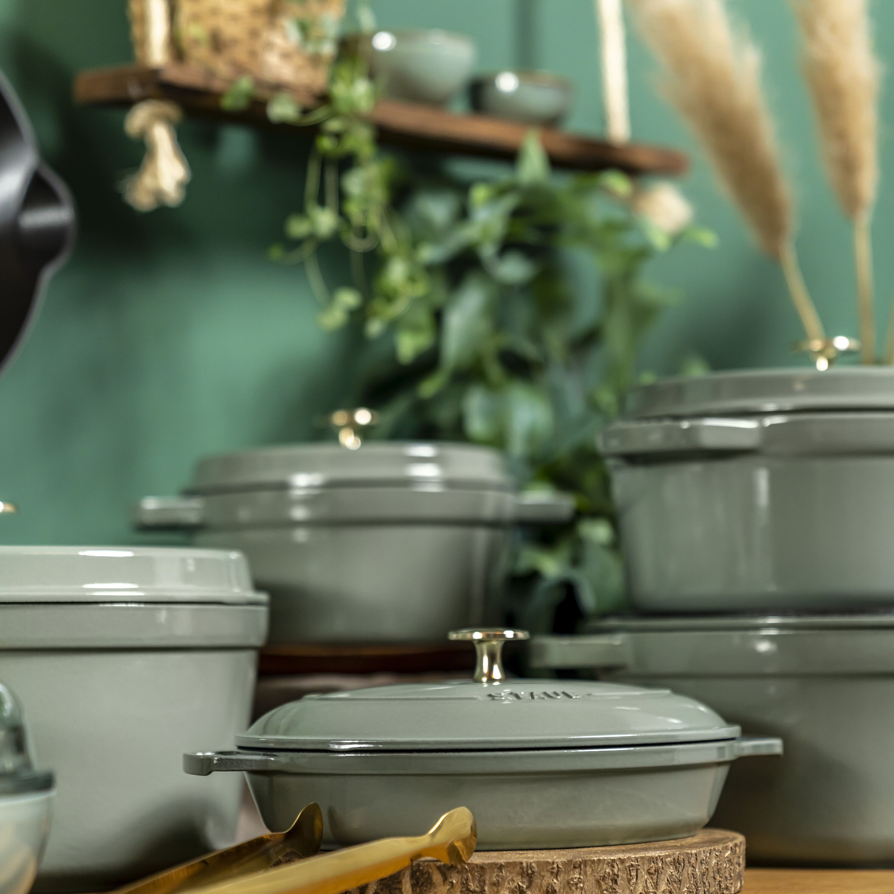 ストウブ 鋳物ホーロー鍋 ピコ・ココット | ツヴィリング公式